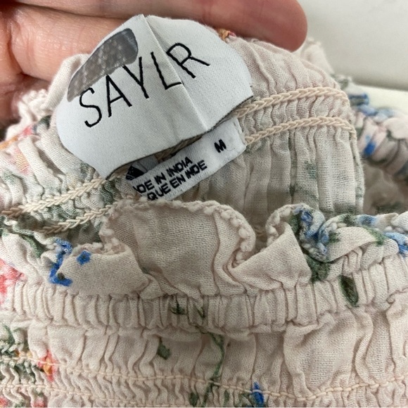 Saylor Clover Smocked Peasant Blouse Top Shirt Womens Medium Pink Floral - Picture 4 of 6